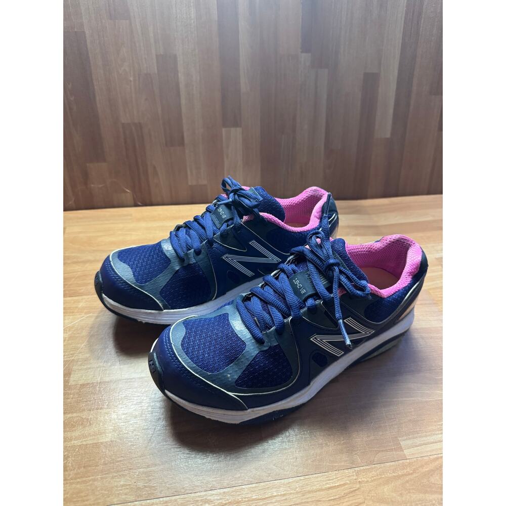 New Balance 1540v2 women's athletic shoes, blue & pink, size 6.5